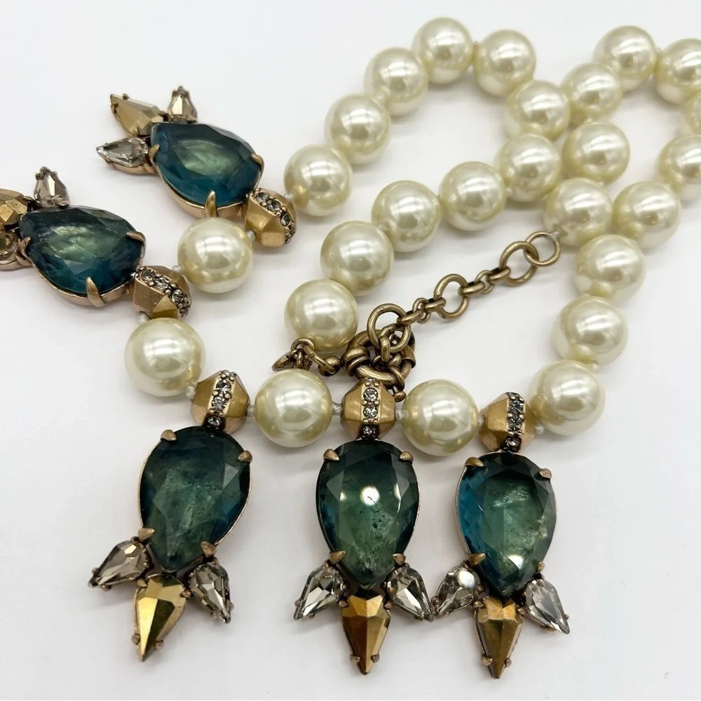 J. Crew Blue/Green Teardrop Gems and Jumbo Pearl Necklace - Picture 2 of 7